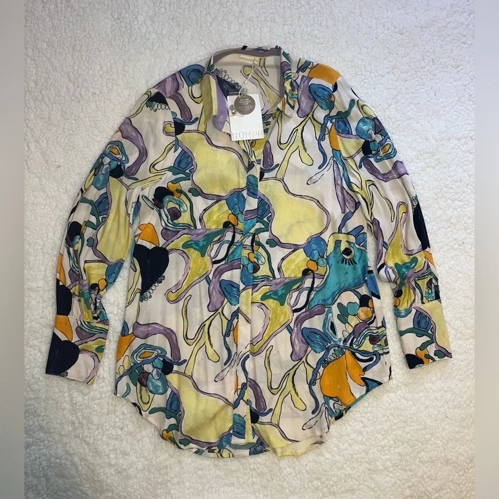 NWT Numph Nuninna Shirt Abstract Print Blouse Size Small - Picture 1 of 7